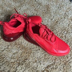 Nike air max 270 red 5.5Y / 7 women’s Brand new